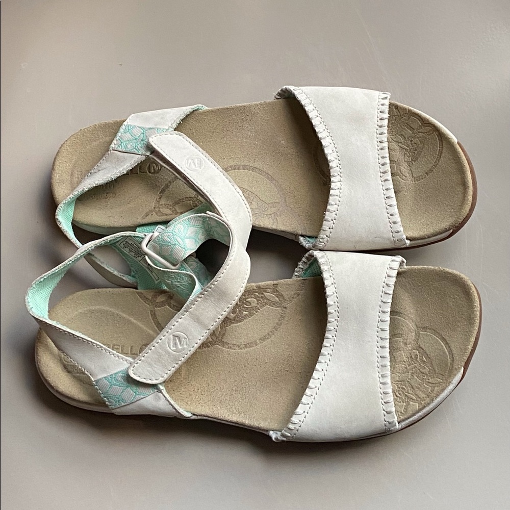 Merrell sandals size 7. - Picture 4 of 12